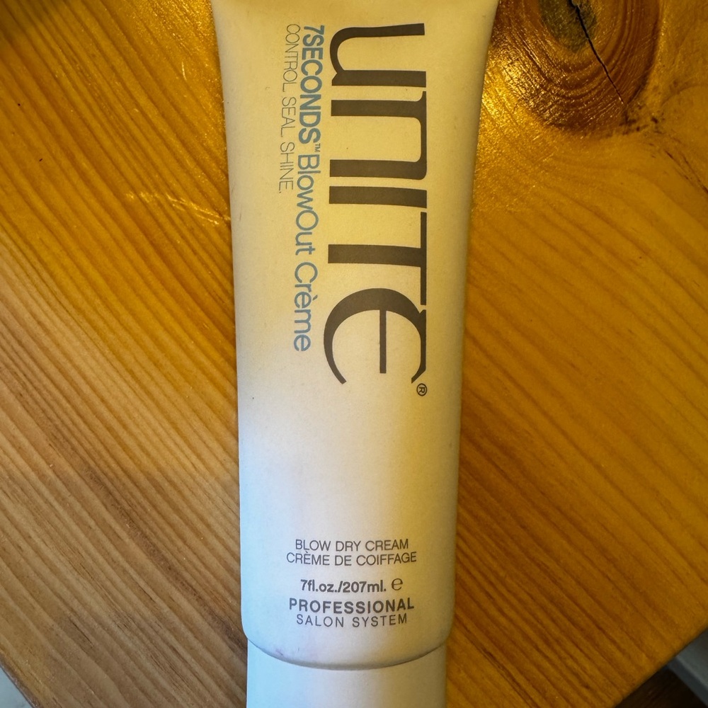 Unite 7SECONDS Blowout Crème